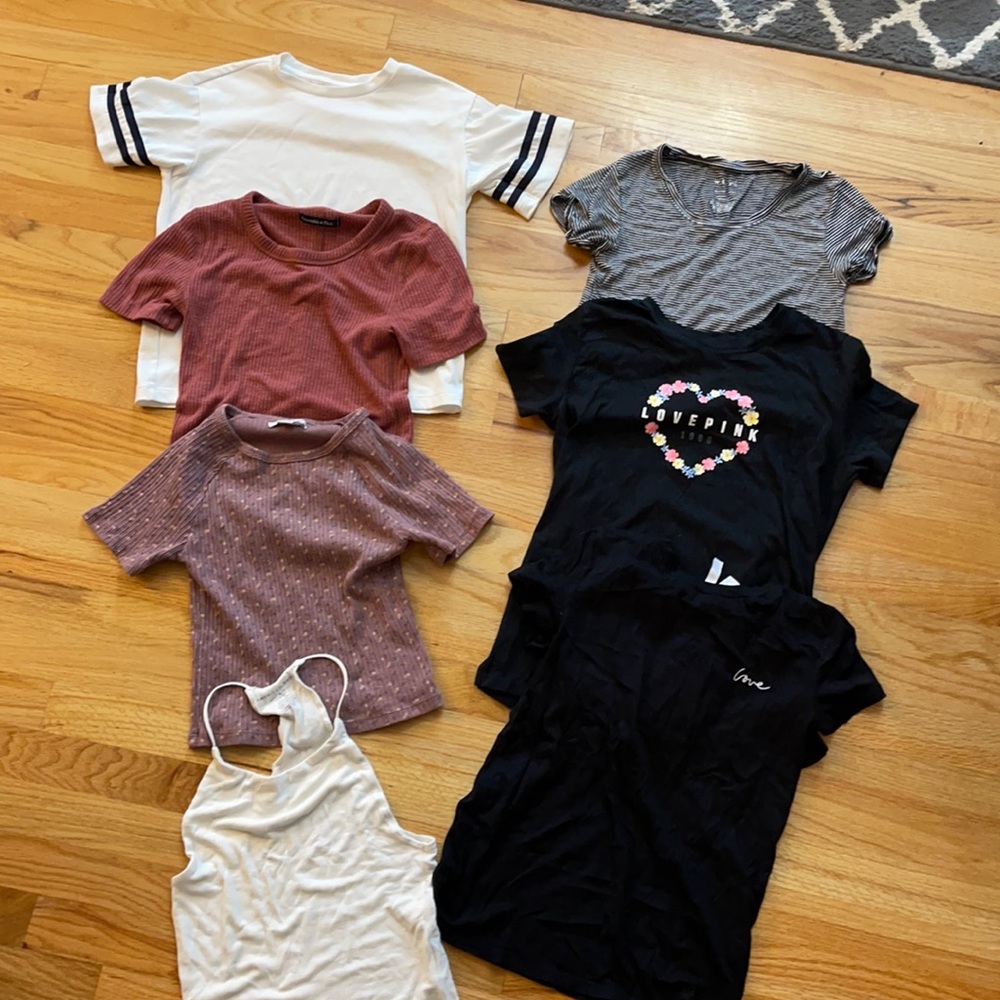 7 women’s xs shirts